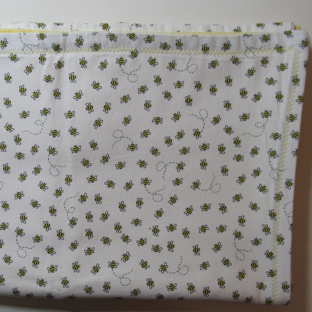Flannel Bee Baby Blanket #153120